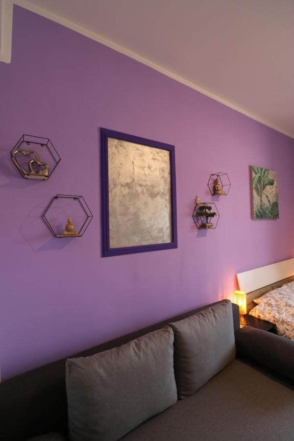 Ferienwohnung Charming Cozy Studio - Old Town - Free Minibar Bukarest Exterior foto