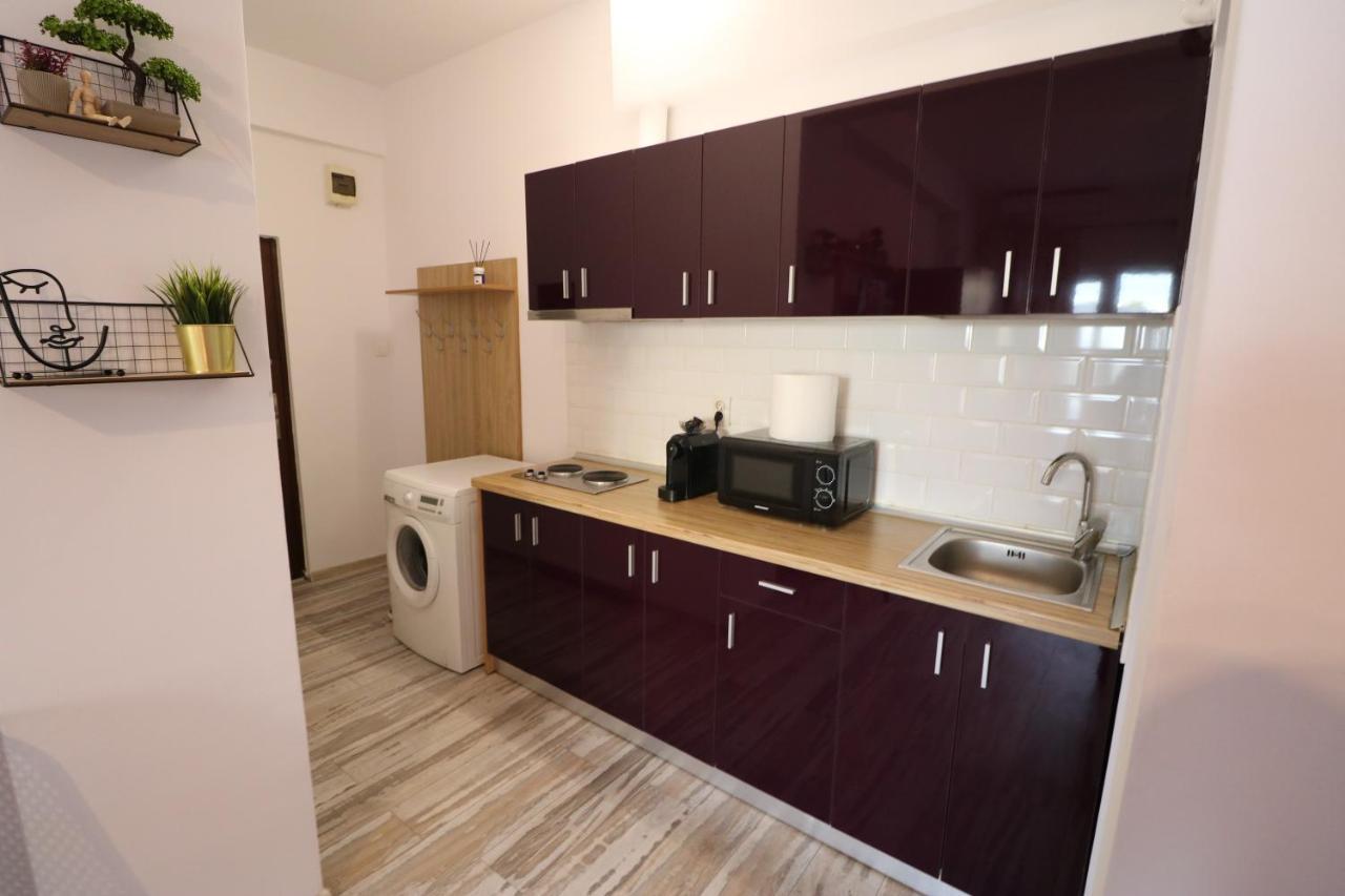Ferienwohnung Charming Cozy Studio - Old Town - Free Minibar Bukarest Exterior foto