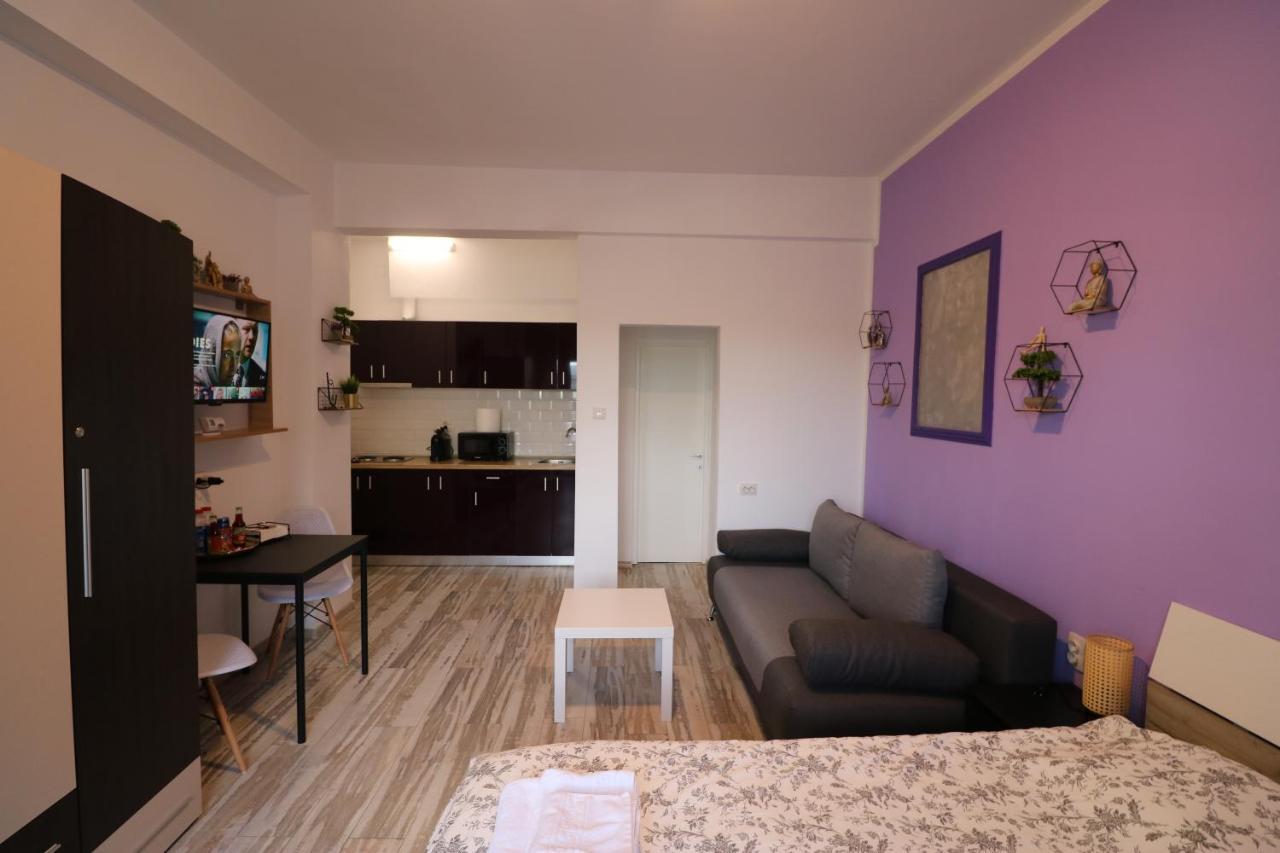 Ferienwohnung Charming Cozy Studio - Old Town - Free Minibar Bukarest Exterior foto