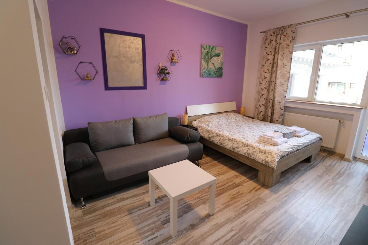 Ferienwohnung Charming Cozy Studio - Old Town - Free Minibar Bukarest Exterior foto