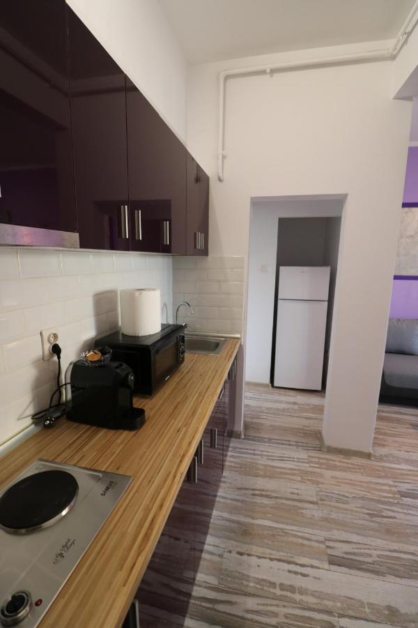 Ferienwohnung Charming Cozy Studio - Old Town - Free Minibar Bukarest Exterior foto