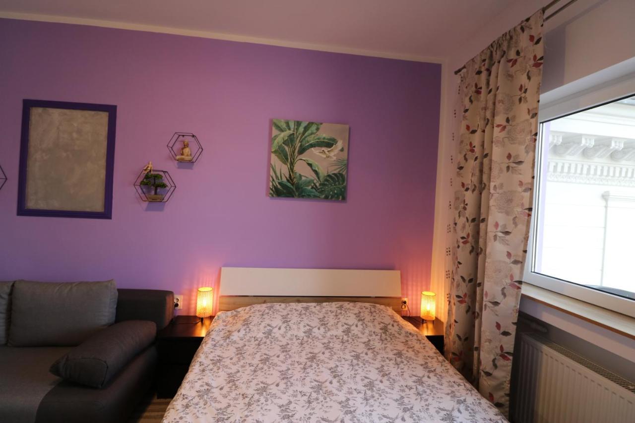 Ferienwohnung Charming Cozy Studio - Old Town - Free Minibar Bukarest Exterior foto